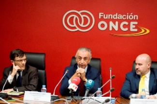 Foto de la mesa de presentación