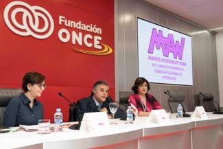 Foto de la mesa de inauguración