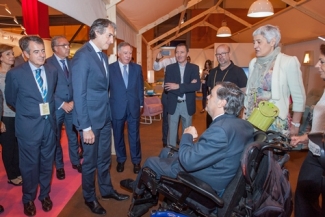 Foto del momento de la visita del Ministro