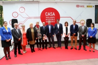 Foto de familia tras la presentación