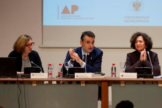 Foto de la mesa inaugural