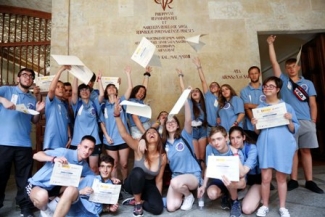 Foto de los alumnos en la Universidad de Salamanca