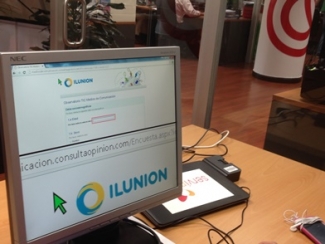 Foto de una pantalla con la encuesta