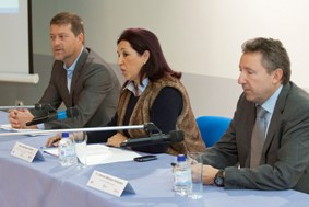 Foto de la mesa de inauguración