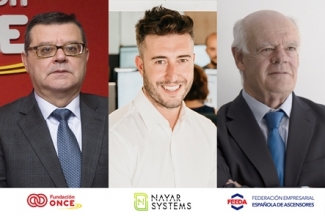 Foto de las 3 personas representantes de las entidades