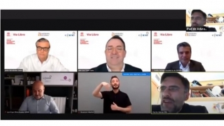 Foto de las personas que participaron en la presentación