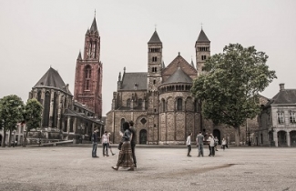 Foto de una plaza de Maastricht