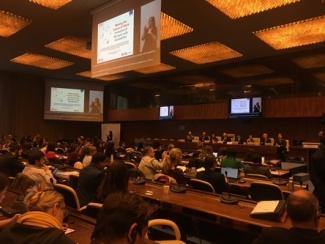 Foto del plenario en el que se celebra el evento