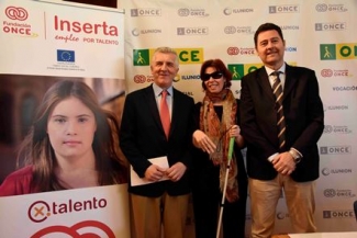 Foto de familia tras la presentación