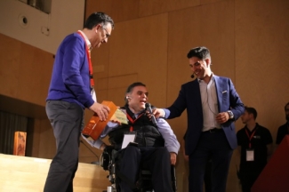 Foto de la entrega del Premio a Jesús Hernández