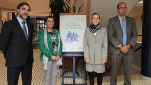 Foto de los integrantes de la mesa de inauguración