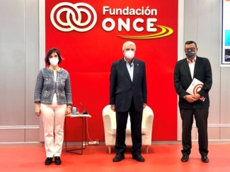 Imagen de los tres intervinientes en la inauguración